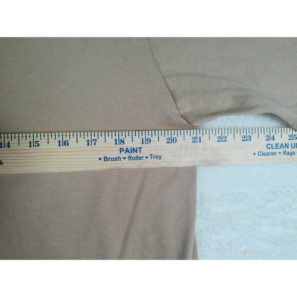 Tom And Jerry T-Shirt Graphic Mens Tee XL "Wild Waves Malibu Surfing" Latte - Picture 5 of 5